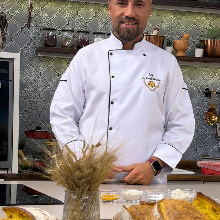 Şef Umut Bayram ekşi mayalı ekmekleriyle